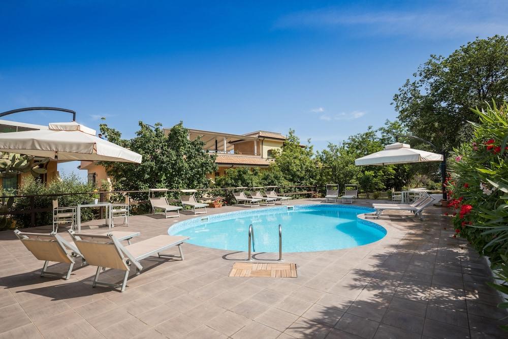 Hotel Cannamele Resort Parghelia Bagian luar foto